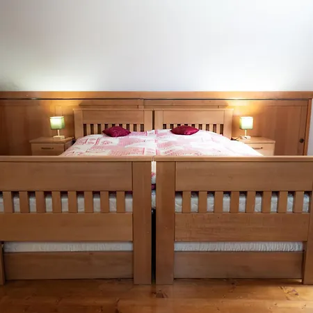 Drevenicka V Durcinej - Anna